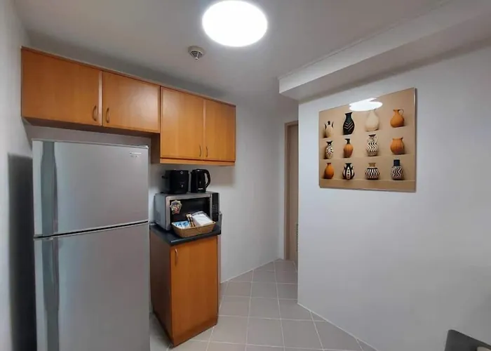 Forbeswood Parklane 公寓