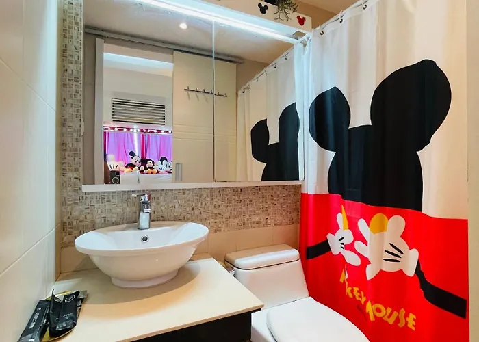 Forbeswood Parklane 公寓